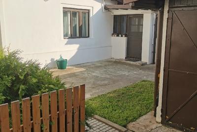 Casă de vânzare deosebită, pretabil locuit, cabinete, afacere! - 8