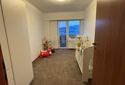 Apartament cu 3 camere decomandat, mobilat în Calea Moldovei - 2