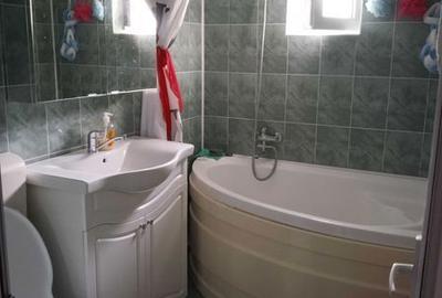 Apartament cu 3 camere decomandat în Radu Negru - 2