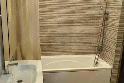 Apartament cu 2 camere decomandat în Eroii Revoluției