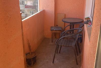 Vand Apartament 4 camere - decomandat, Cartier Crihala, Zona Pipa - 2