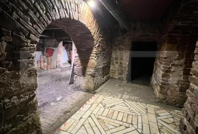 Spațiu comercial, de 120 mp, în Central