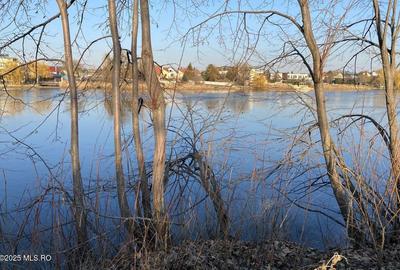 Mogosoaia - La lac - Str. Martha Bibescu, 4.566 mp, deschidere 40 ml! - 12