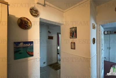 Apartament cu 3 camere decomandat în Central - 12