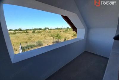Casă cu 4 camere cu Teren 259 Mp în Plopi