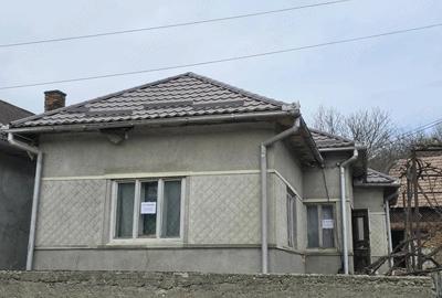 Casă cu 3 camere cu Teren 1000 Mp în Ceaca - 4