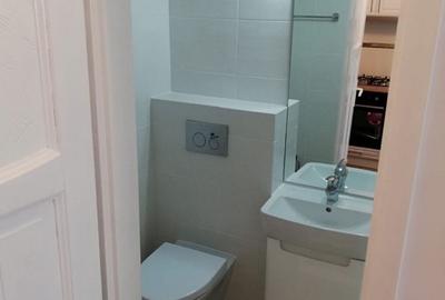Garsonieră decomandată în 7 Noiembrie