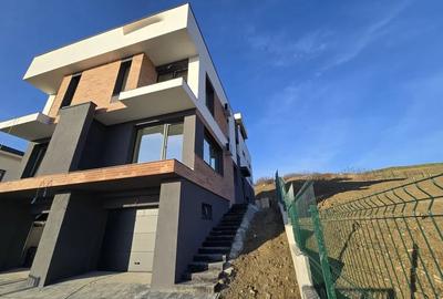 Duplex cu 5 camere cu Canalizare în Iris