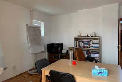 Apartament cu 4 camere decomandat în Tineretului - 4