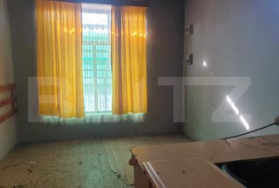 De inchiriat magazin alimentar, central 100 mp,parter, sat C - 3