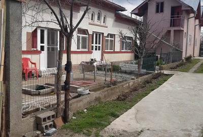 Casă cu 16 camere cu Teren 5800 Mp în Pietrele - 5