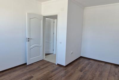 Casă cu 4 camere în Sântandrei
