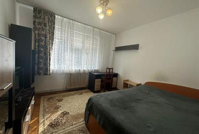 Apartament cu 3 camere decomandat în Tătărași - 3
