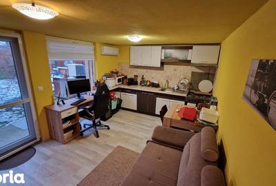 Casă cu 3 camere semidecomandat cu Teren 480 Mp în Central - 2