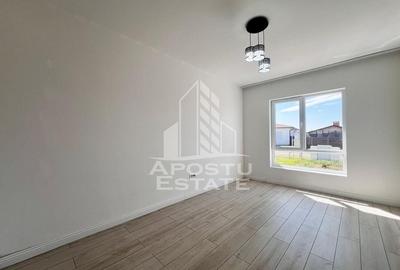 Jumatate de Duplex, 4 camere, 2 locuri de parcare,curte, Mosnita Noua - 2