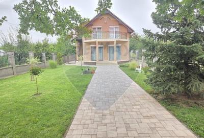 Casă individuală cu 5 camere în Vest