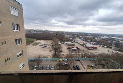 Apartament cu 3 camere decomandat în Progresul - 7