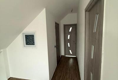 Casă cu 5 camere cu Teren 200 Mp în Lumina - 4