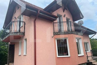 Doua case in aceea?i curte Targu Mure?, teren 1000