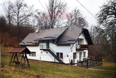 Casă individuală cu 7 camere cu Teren 3580 Mp în Tohănița - 2