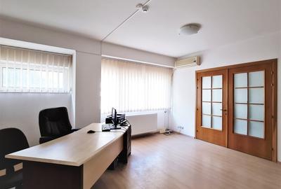 Inchiriere spatiu in vila - Universitate - 2