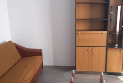 Apartament cu 2 camere decomandat în Roman - 6