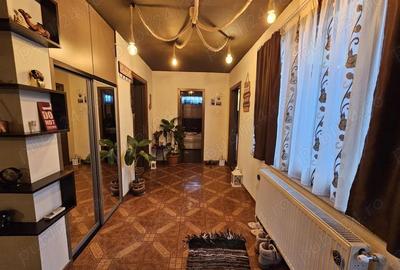 Casă cu 4 camere cu Teren 214 Mp în Central - 9