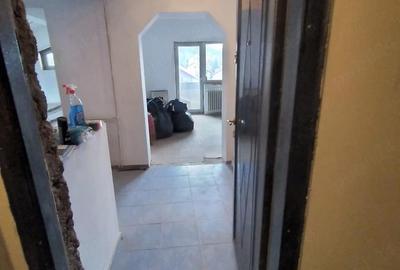 Apartament cu 2 camere decomandat în Răcădău - 10