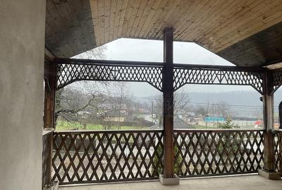 Casă cu Teren 1087 Mp în Poienari - 5