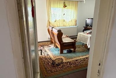 Casă cu 5 camere cu Teren 966 Mp în Central - 1