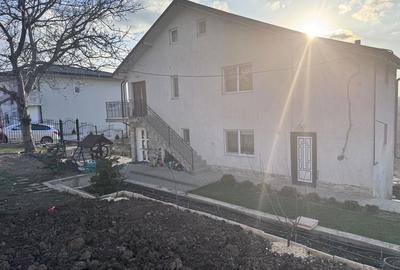 Casă cu 4 camere în Hlincea - 1