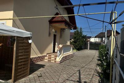 Casă cu 4 camere în Central - 3