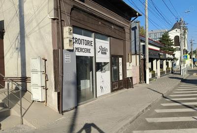 Spațiu comercial, de 72 mp, în Central - 4
