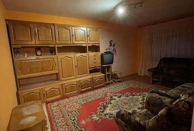 Apartament cu 3 camere decomandat în Decebal - 4