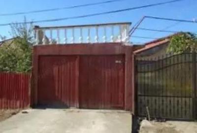 Cota 1/2 din casa si teren Podeni, jud. Arges - ID: R1983482 - 1