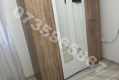 Apartament cu 3 camere semidecomandat în Girocului - 1