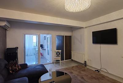 Apartament cu 2 camere decomandat, mobilat în Central