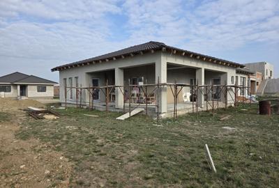 Casă cu 4 camere în Sântandrei - 3
