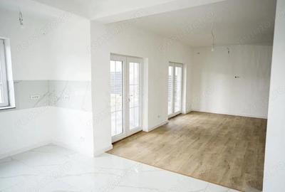 Casă cu 5 camere cu Teren 765 Mp în Păulești - 2