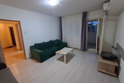 Apartament cu 3 camere semidecomandat, mobilat în Colentina
