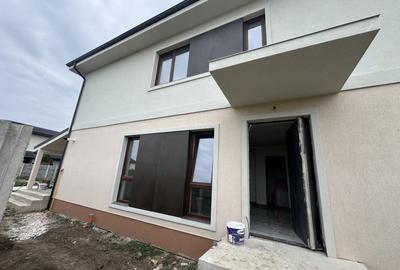 Duplex cu 5 camere cu Canalizare în Chișoda - 3
