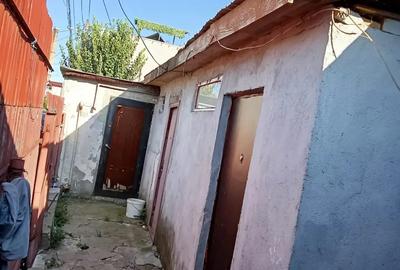 Vand casa la curte - 4