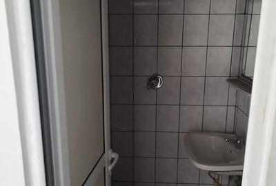 Garsoniera de vanzare,Zona Democra?iei - 2