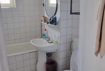 Proprietar, inchiriez apartament 3 camere unor iubitori de carte in zona Teiul Doamnei, sector 2 - 11