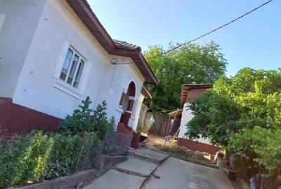 Casă cu 4 camere în Bucovăț - 3