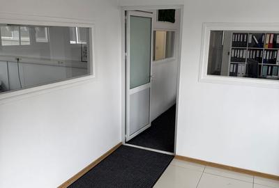 Spațiu comercial, de 200 mp, în Central