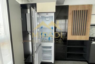 Apartament cu 3 camere decomandat în Apărătorii Patriei - 2