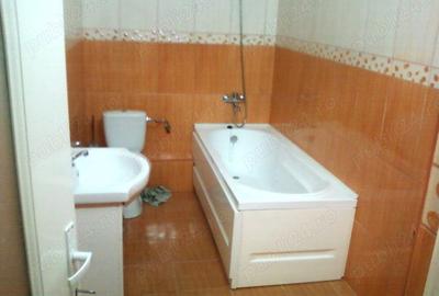 Spațiu comercial, de 100 mp, în Central