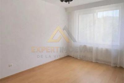 Apartament cu 3 camere decomandat în Săsar - 2