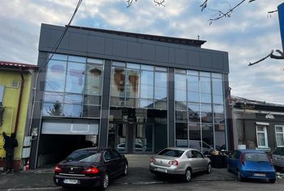 Casă individuală cu 18 camere cu Teren 120 Mp în Central - 1